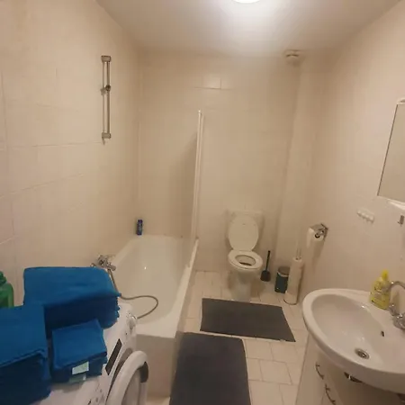 Monteur 11 아파트